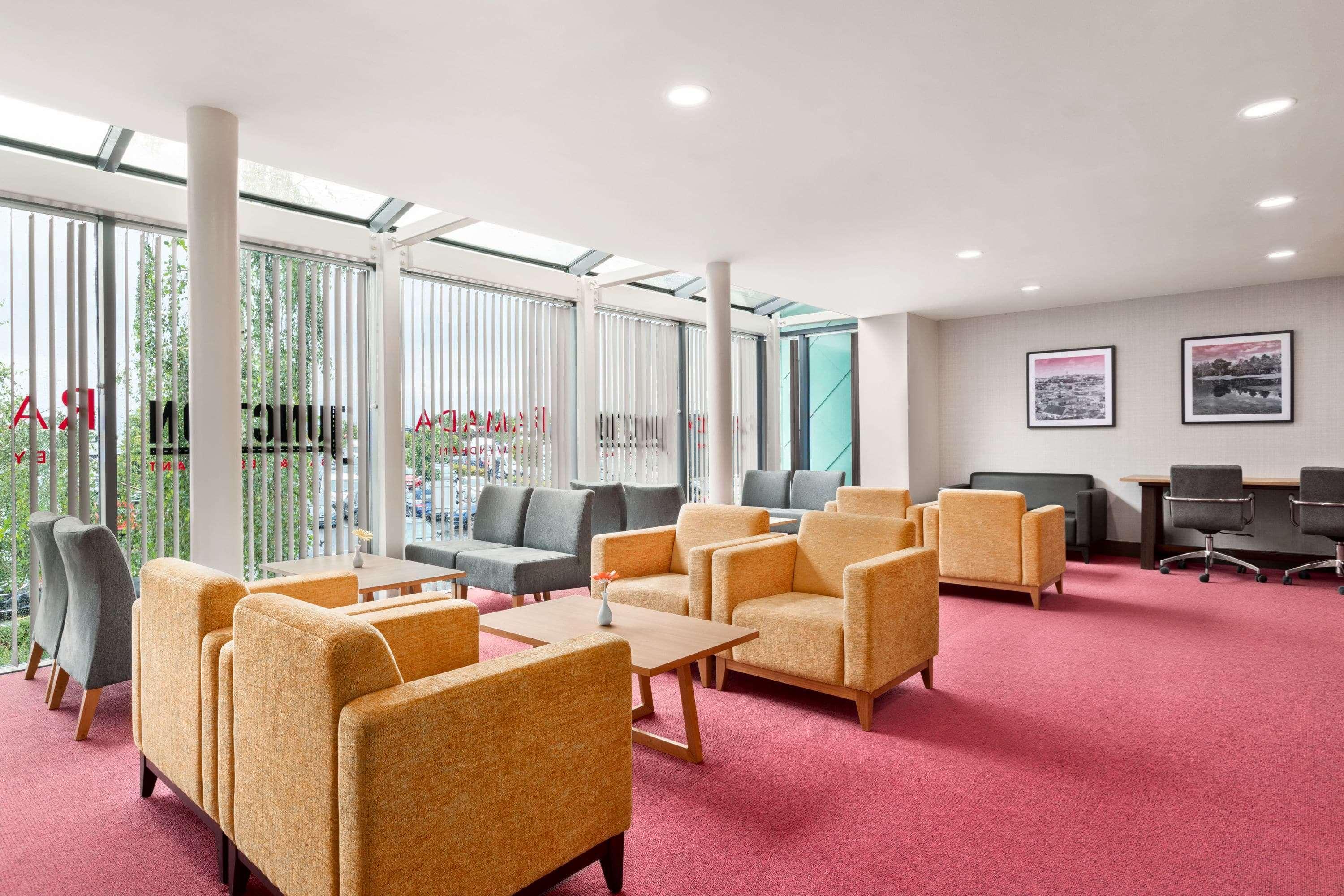 Ramada By Wyndham Cobham Hotel Cobham  Exterior photo